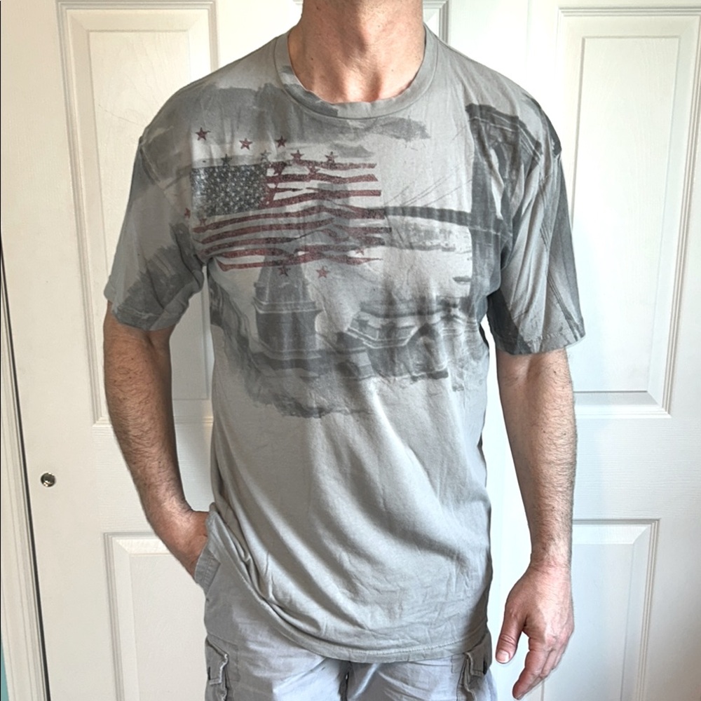 “Converse One Star” Men’s Patriotic Graphic Tee - Flag over city scene - size L